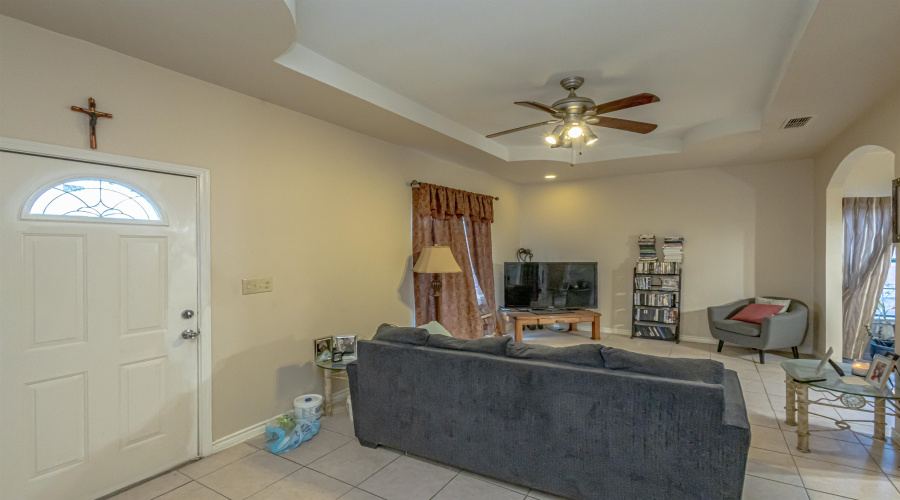 1527 Wilfrano Dr, LAREDO, Texas 78046, 4 Bedrooms Bedrooms, 7 Rooms Rooms,2 BathroomsBathrooms,Residential,For Sale,1527 Wilfrano Dr,20262937