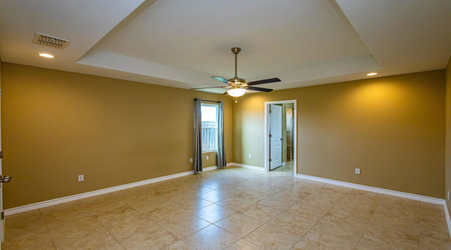513 Graneros Ave., Laredo, Texas 78046, 3 Bedrooms Bedrooms, 5 Rooms Rooms,2 BathroomsBathrooms,Residential,For Sale,513 Graneros Ave.,20262938
