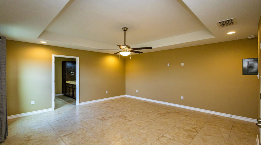 513 Graneros Ave., Laredo, Texas 78046, 3 Bedrooms Bedrooms, 5 Rooms Rooms,2 BathroomsBathrooms,Residential,For Sale,513 Graneros Ave.,20262938