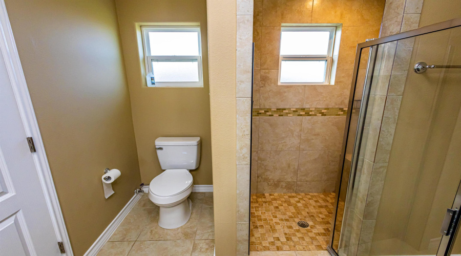 513 Graneros Ave., Laredo, Texas 78046, 3 Bedrooms Bedrooms, 5 Rooms Rooms,2 BathroomsBathrooms,Residential,For Sale,513 Graneros Ave.,20262938