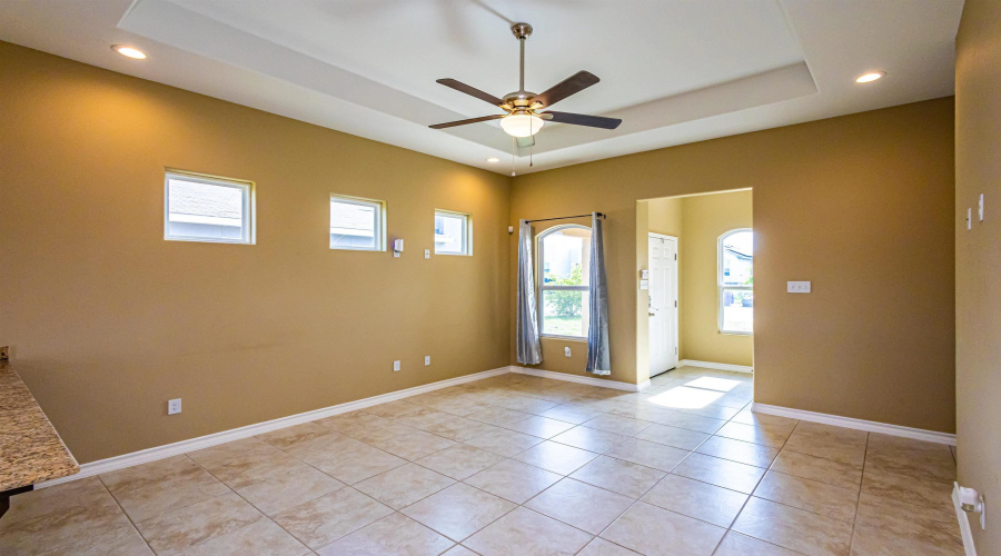 513 Graneros Ave., Laredo, Texas 78046, 3 Bedrooms Bedrooms, 5 Rooms Rooms,2 BathroomsBathrooms,Residential,For Sale,513 Graneros Ave.,20262938