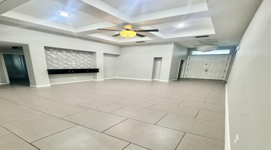 203 Desert Palm Dr., Laredo, Texas 78041, 3 Bedrooms Bedrooms, 5 Rooms Rooms,2 BathroomsBathrooms,Residential,For Rent,203 Desert Palm Dr.,20262939