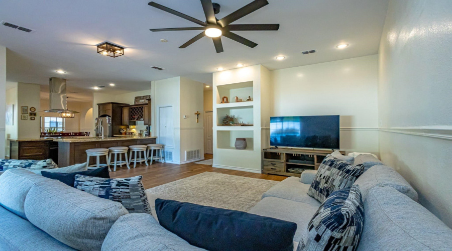 8507 Callow Ct, Laredo, Texas 78045, 3 Bedrooms Bedrooms, 7 Rooms Rooms,5 BathroomsBathrooms,Residential,For Sale,8507 Callow Ct,20262941