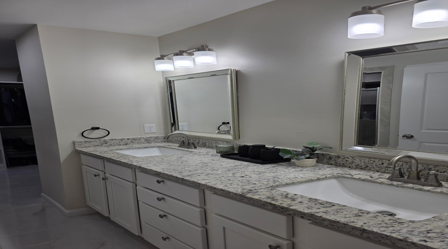 1413 El Caporal Dr., Laredo, Texas 78043, 3 Bedrooms Bedrooms, 5 Rooms Rooms,2 BathroomsBathrooms,Residential,For Rent,1413 El Caporal Dr.,20262950