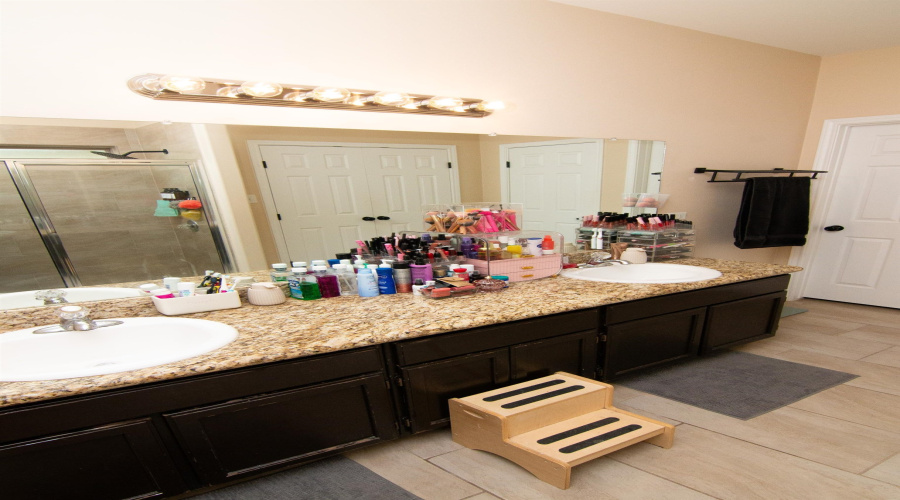 11222 Sierra Gorda Dr, Laredo, Texas 78045, 4 Bedrooms Bedrooms, 7 Rooms Rooms,2 BathroomsBathrooms,Residential,For Sale,11222 Sierra Gorda Dr,20262951