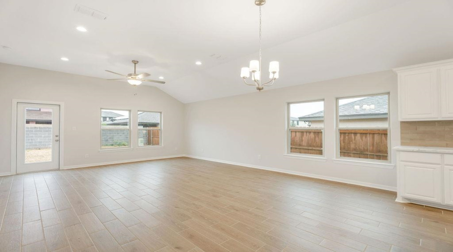 5403 Brahman Ln., Laredo, Texas 78046, 3 Bedrooms Bedrooms, 5 Rooms Rooms,2 BathroomsBathrooms,Residential,For Sale,5403 Brahman Ln.,20262953