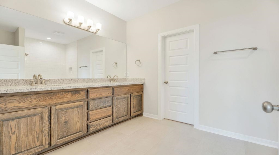 5410 Brahman Ln., Laredo, Texas 78046, 4 Bedrooms Bedrooms, 7 Rooms Rooms,2 BathroomsBathrooms,Residential,For Sale,5410 Brahman Ln.,20262954