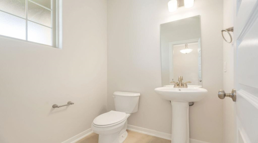 5410 Brahman Ln., Laredo, Texas 78046, 4 Bedrooms Bedrooms, 7 Rooms Rooms,2 BathroomsBathrooms,Residential,For Sale,5410 Brahman Ln.,20262954