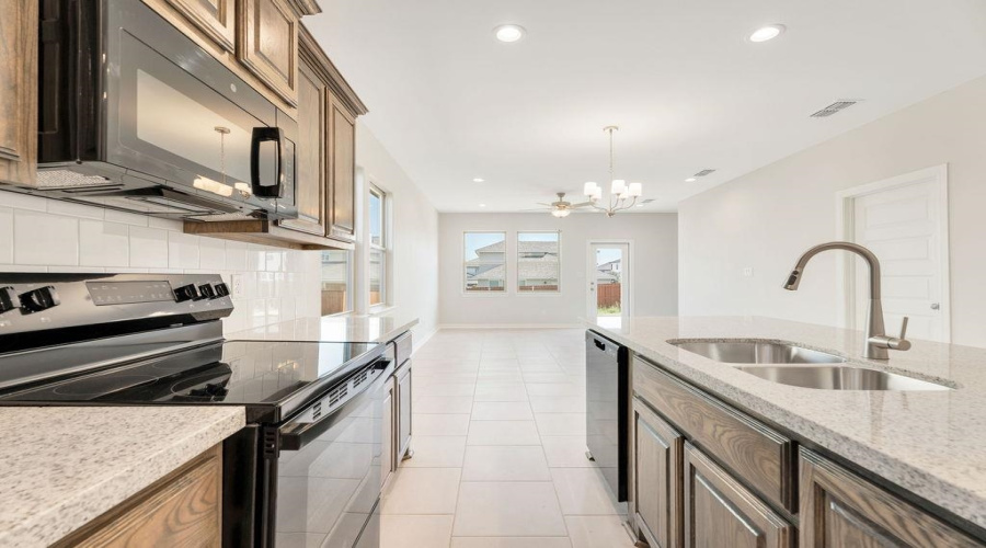 5410 Brahman Ln., Laredo, Texas 78046, 4 Bedrooms Bedrooms, 7 Rooms Rooms,2 BathroomsBathrooms,Residential,For Sale,5410 Brahman Ln.,20262954