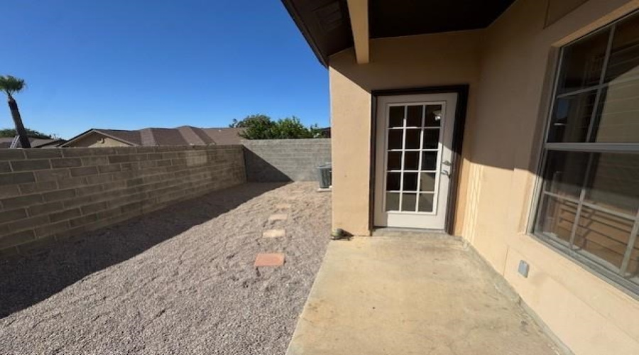 510 Shiloh Dr, Laredo, Texas 78045, 3 Bedrooms Bedrooms, 5 Rooms Rooms,2 BathroomsBathrooms,Residential,For Rent,510 Shiloh Dr,20262957