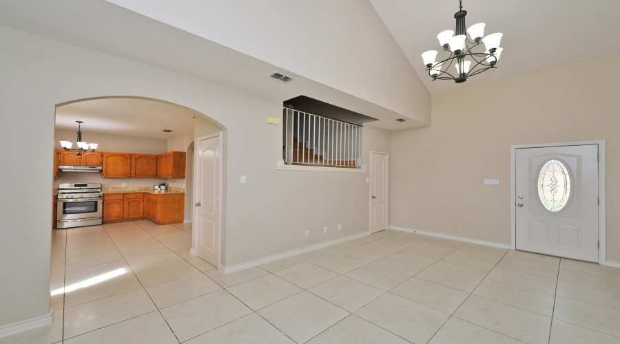 510 Shiloh Dr, Laredo, Texas 78045, 3 Bedrooms Bedrooms, 5 Rooms Rooms,2 BathroomsBathrooms,Residential,For Rent,510 Shiloh Dr,20262957