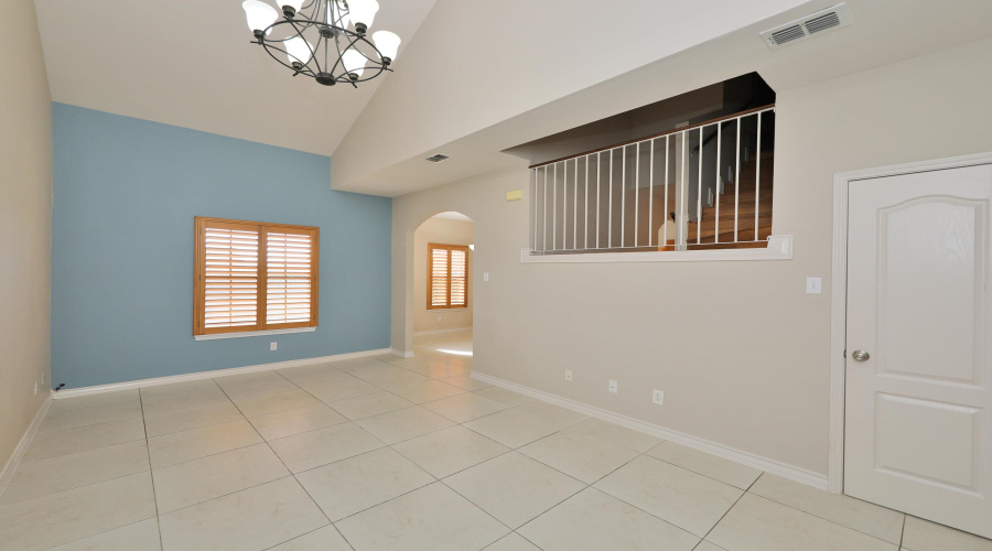 510 Shiloh Dr, Laredo, Texas 78045, 3 Bedrooms Bedrooms, 5 Rooms Rooms,2 BathroomsBathrooms,Residential,For Rent,510 Shiloh Dr,20262957