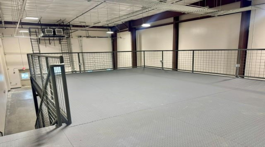 5602 Bob Bullock Lp, Laredo, Texas 78041, 1 Bedroom Bedrooms, 6 Rooms Rooms,1 BathroomBathrooms,Commercial/industrial,For Rent,5602 Bob Bullock Lp,20262952
