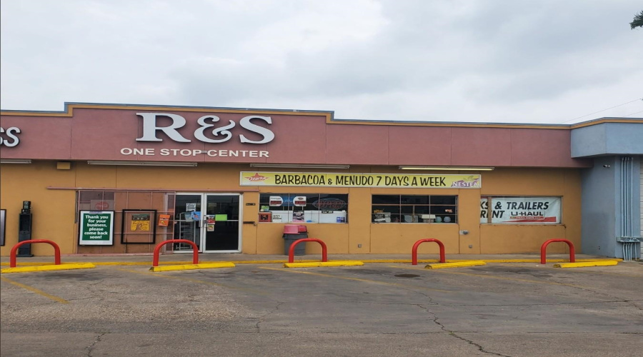 3001 E Saunders St, Laredo, Texas 78043, 1 Room Rooms,2 BathroomsBathrooms,Commercial retail/office,For Sale,3001 E Saunders St,20262965