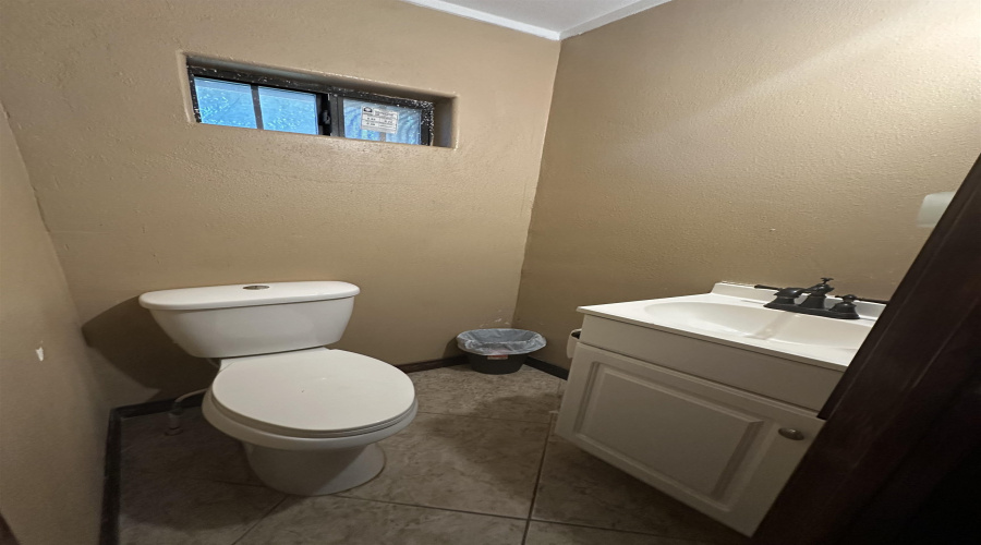 1407 N Cedar Ave, Hebbronville, Texas 78361, 4 Bedrooms Bedrooms, 7 Rooms Rooms,2 BathroomsBathrooms,Residential,For Sale,1407 N Cedar Ave,20262962