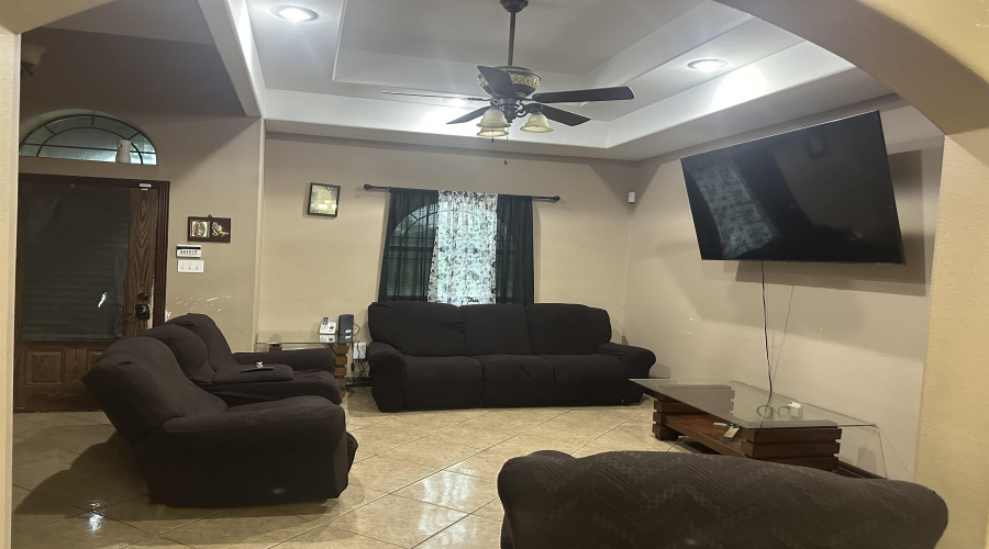 1407 N Cedar Ave, Hebbronville, Texas 78361, 4 Bedrooms Bedrooms, 7 Rooms Rooms,2 BathroomsBathrooms,Residential,For Sale,1407 N Cedar Ave,20262962