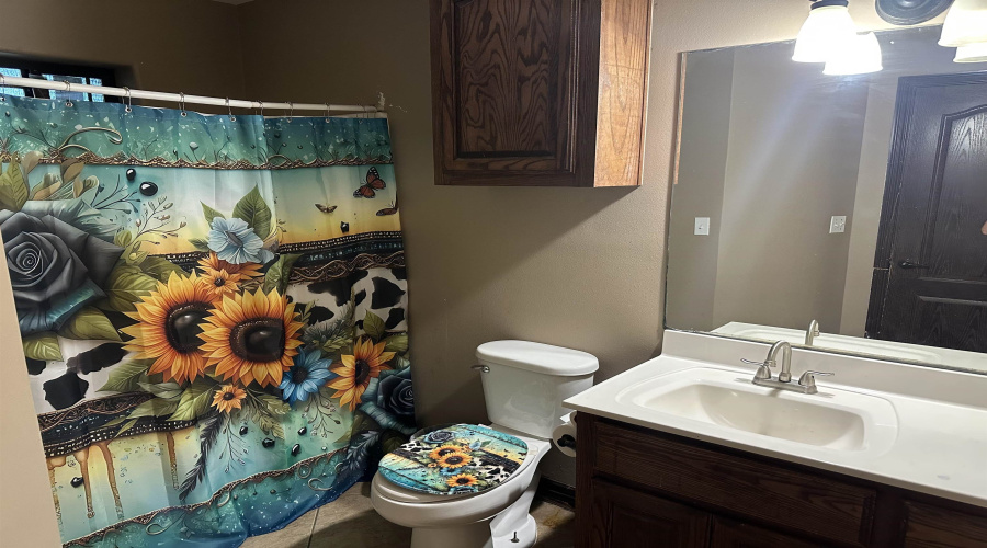 1407 N Cedar Ave, Hebbronville, Texas 78361, 4 Bedrooms Bedrooms, 7 Rooms Rooms,2 BathroomsBathrooms,Residential,For Sale,1407 N Cedar Ave,20262962
