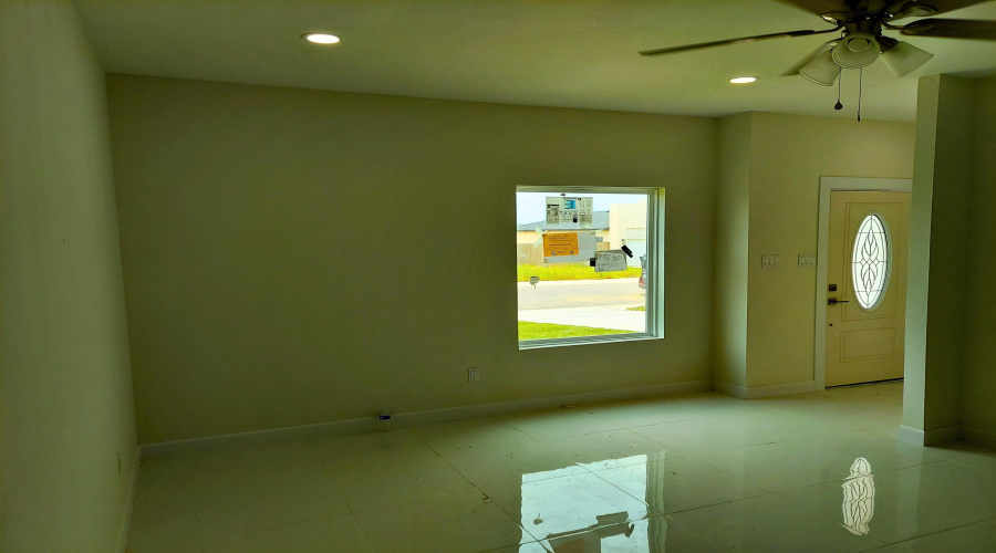 6701 El Freno, Laredo, Texas 78046, 3 Bedrooms Bedrooms, 5 Rooms Rooms,2 BathroomsBathrooms,Residential,For Sale,6701 El Freno,20262964