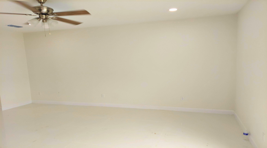 6701 El Freno, Laredo, Texas 78046, 3 Bedrooms Bedrooms, 5 Rooms Rooms,2 BathroomsBathrooms,Residential,For Sale,6701 El Freno,20262964