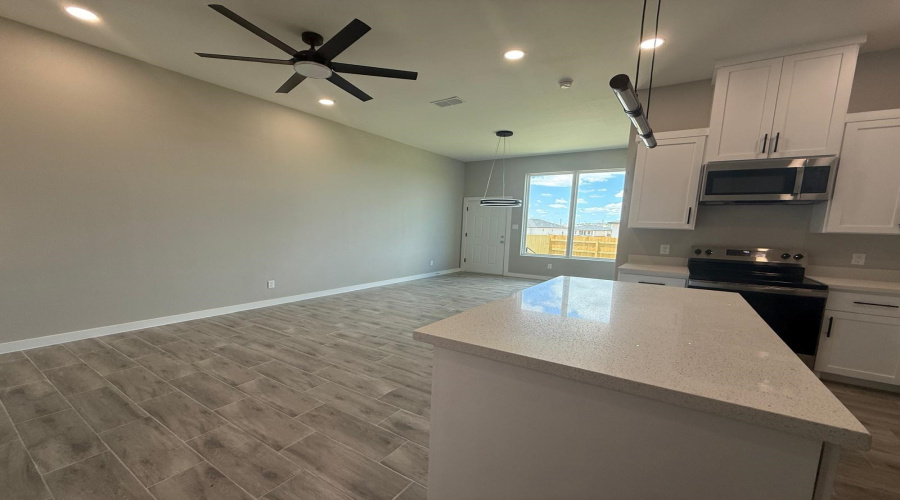 130 Faith Dr., Laredo, Texas 78043, 3 Bedrooms Bedrooms, 5 Rooms Rooms,2 BathroomsBathrooms,Residential,For Rent,130 Faith Dr.,20262966