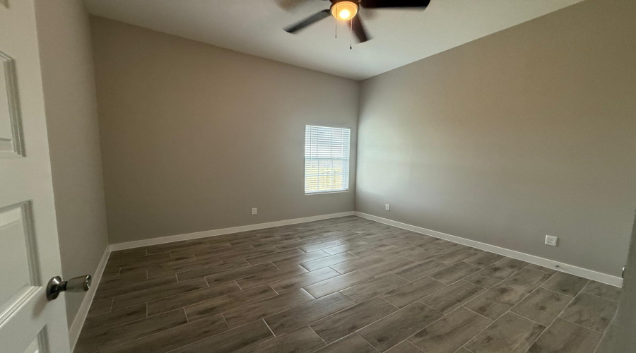 130 Faith Dr., Laredo, Texas 78043, 3 Bedrooms Bedrooms, 5 Rooms Rooms,2 BathroomsBathrooms,Residential,For Rent,130 Faith Dr.,20262966