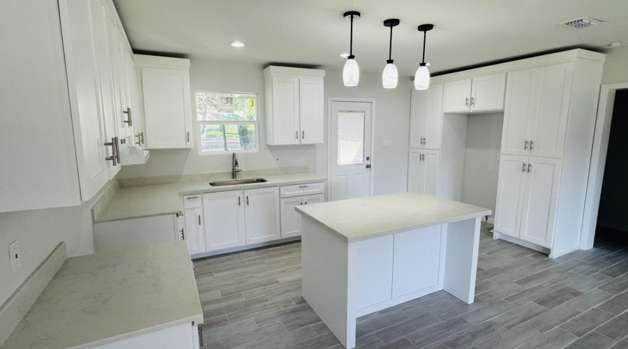 2619 Clark Blvd, Lareedo, Texas 78043, 3 Bedrooms Bedrooms, 5 Rooms Rooms,2 BathroomsBathrooms,Residential,For Sale,2619 Clark Blvd,20262973