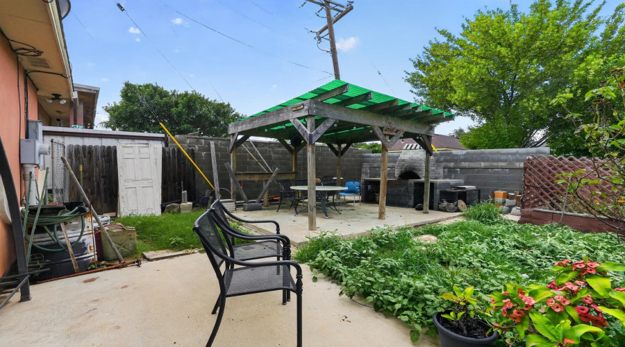 4218 Jalapa St, Laredo, Texas 78046, 3 Bedrooms Bedrooms, 6 Rooms Rooms,2 BathroomsBathrooms,Residential,For Sale,4218 Jalapa St,20262976