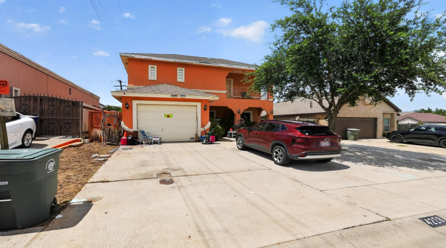 4218 Jalapa St, Laredo, Texas 78046, 3 Bedrooms Bedrooms, 6 Rooms Rooms,2 BathroomsBathrooms,Residential,For Sale,4218 Jalapa St,20262976