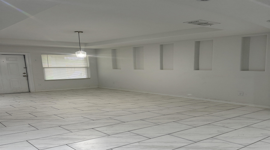 2931 Rowan Dr, Laredo, Texas 78046, 3 Bedrooms Bedrooms, 5 Rooms Rooms,2 BathroomsBathrooms,Residential,For Rent,2931 Rowan Dr,20262978