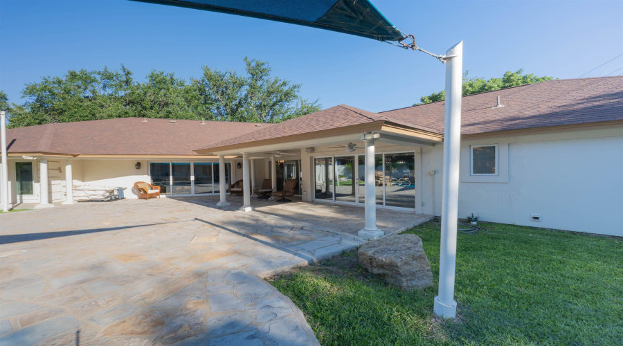 2916 Edgefield Ct, Laredo, Texas 78045, 3 Bedrooms Bedrooms, 6 Rooms Rooms,3 BathroomsBathrooms,Residential,For Rent,2916 Edgefield Ct,20262979