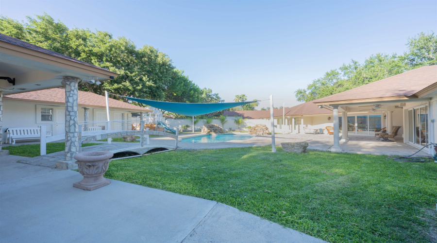2916 Edgefield Ct, Laredo, Texas 78045, 3 Bedrooms Bedrooms, 6 Rooms Rooms,3 BathroomsBathrooms,Residential,For Rent,2916 Edgefield Ct,20262979
