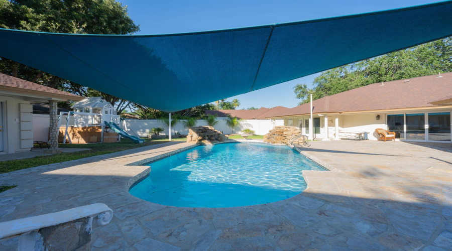 2916 Edgefield Ct, Laredo, Texas 78045, 3 Bedrooms Bedrooms, 6 Rooms Rooms,3 BathroomsBathrooms,Residential,For Rent,2916 Edgefield Ct,20262979