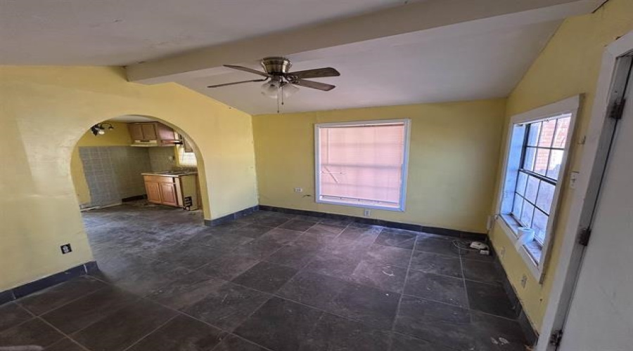 315 W San Pedro St, laredo, Texas 78041, 2 Bedrooms Bedrooms, 4 Rooms Rooms,2 BathroomsBathrooms,Residential,For Sale,315 W San Pedro St,20262981