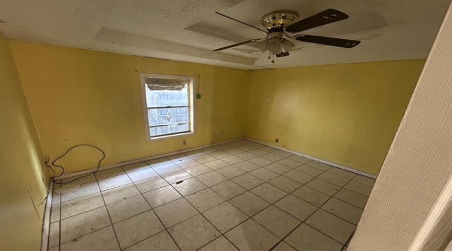 315 W San Pedro St, laredo, Texas 78041, 2 Bedrooms Bedrooms, 4 Rooms Rooms,2 BathroomsBathrooms,Residential,For Sale,315 W San Pedro St,20262981