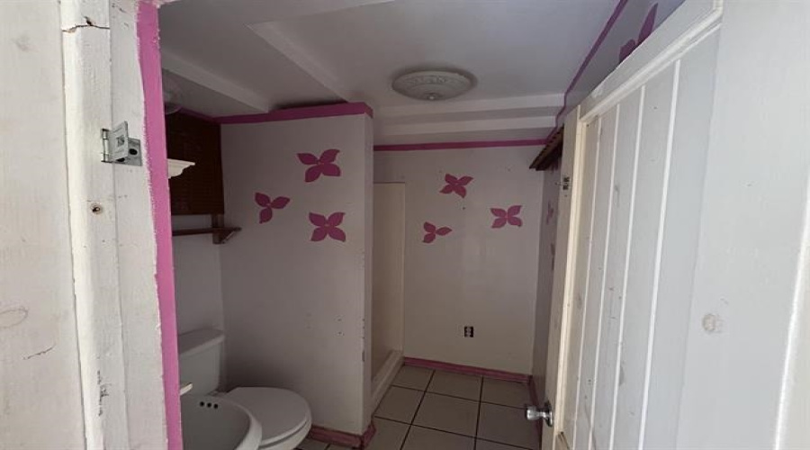 315 W San Pedro St, laredo, Texas 78041, 2 Bedrooms Bedrooms, 4 Rooms Rooms,2 BathroomsBathrooms,Residential,For Sale,315 W San Pedro St,20262981