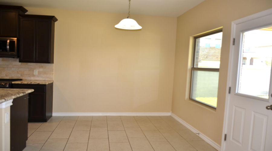 616 Laja Lp., Laredo, Texas 78045-6927, 4 Bedrooms Bedrooms, 7 Rooms Rooms,3 BathroomsBathrooms,Residential,For Sale,616 Laja Lp.,20262982