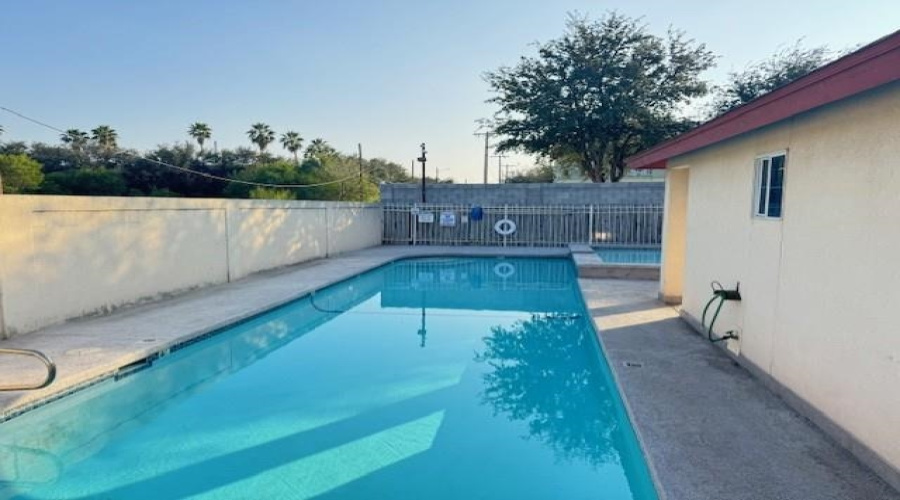 5410 Marcella Ave, Laredo, Texas 78041, 2 Bedrooms Bedrooms, 5 Rooms Rooms,2 BathroomsBathrooms,Residential,For Rent,5410 Marcella Ave,20262986