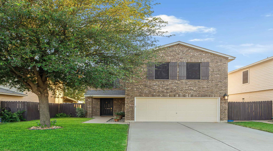 1513 Ann Harbor St, Laredo, Texas 78045, 5 Bedrooms Bedrooms, 7 Rooms Rooms,3 BathroomsBathrooms,Residential,For Sale,1513 Ann Harbor St,20262987