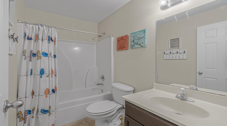 1513 Ann Harbor St, Laredo, Texas 78045, 5 Bedrooms Bedrooms, 7 Rooms Rooms,3 BathroomsBathrooms,Residential,For Sale,1513 Ann Harbor St,20262987