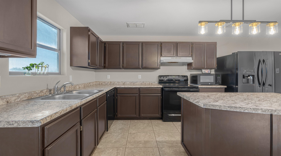 1513 Ann Harbor St, Laredo, Texas 78045, 5 Bedrooms Bedrooms, 7 Rooms Rooms,3 BathroomsBathrooms,Residential,For Sale,1513 Ann Harbor St,20262987