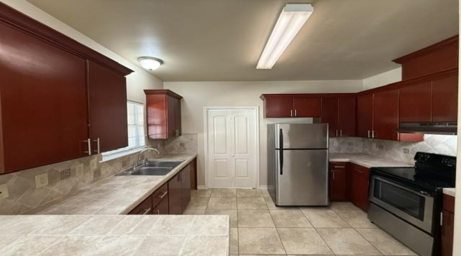 710 Alta Vista Dr, Laredo, Texas 78041, 2 Bedrooms Bedrooms, 4 Rooms Rooms,2 BathroomsBathrooms,Residential,For Rent,710 Alta Vista Dr,20262992