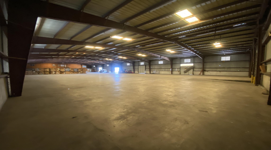 1808 Markley Ln, Laredo, Texas 78041, 1 Bedroom Bedrooms, 21 Rooms Rooms,2 BathroomsBathrooms,Commercial/industrial,For Rent,1808 Markley Ln,20262996