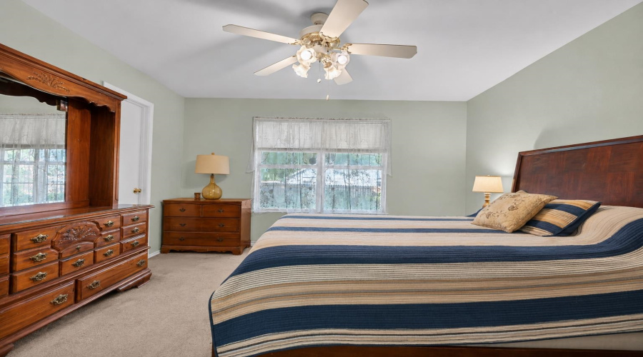 2407 N Ejido Ave, Laredo, Texas 78043-1920, 3 Bedrooms Bedrooms, 5 Rooms Rooms,2 BathroomsBathrooms,Residential,For Sale,2407 N Ejido Ave,20262997