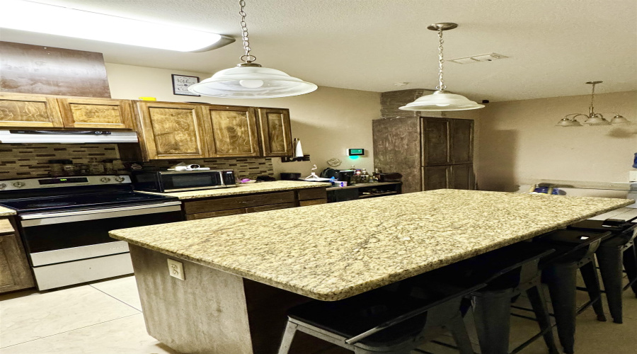 114 Los Fresnos Lp, Laredo, Texas 78046, 3 Bedrooms Bedrooms, 4 Rooms Rooms,2 BathroomsBathrooms,Residential,For Sale,114 Los Fresnos Lp,20263000