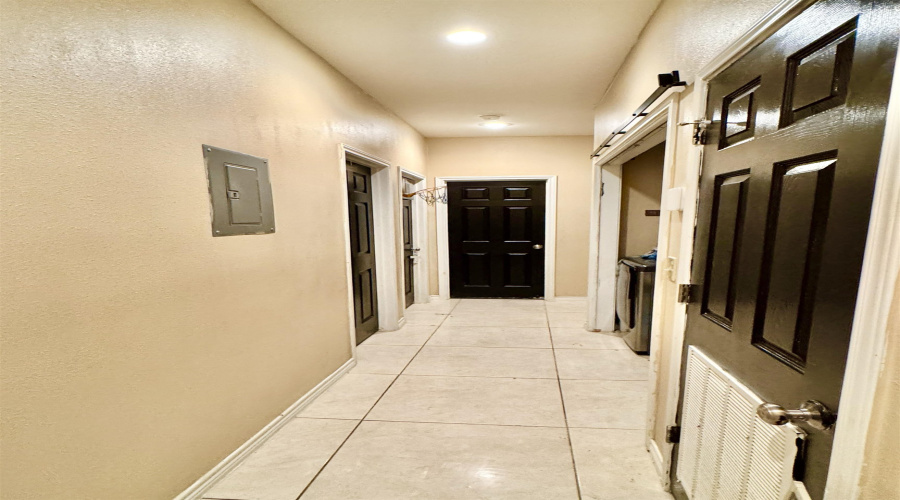 114 Los Fresnos Lp, Laredo, Texas 78046, 3 Bedrooms Bedrooms, 4 Rooms Rooms,2 BathroomsBathrooms,Residential,For Sale,114 Los Fresnos Lp,20263000