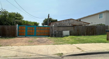 2212 Maryland Ave, LAREDO, Texas 78040, 4 Bedrooms Bedrooms, 5 Rooms Rooms,2 BathroomsBathrooms,Residential,For Sale,2212 Maryland Ave,20263003