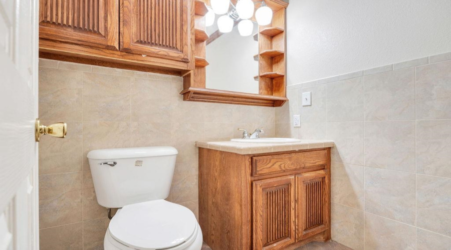 1302 Col. Antonio Zapata Avenue, ZAPATA, Texas 78076, 2 Bedrooms Bedrooms, 4 Rooms Rooms,1 BathroomBathrooms,Residential,For Sale,1302 Col. Antonio Zapata Avenue,20263005