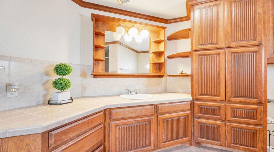 1302 Col. Antonio Zapata Avenue, ZAPATA, Texas 78076, 2 Bedrooms Bedrooms, 4 Rooms Rooms,1 BathroomBathrooms,Residential,For Sale,1302 Col. Antonio Zapata Avenue,20263005