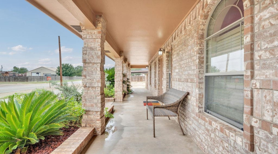 1302 Col. Antonio Zapata Avenue, ZAPATA, Texas 78076, 2 Bedrooms Bedrooms, 4 Rooms Rooms,1 BathroomBathrooms,Residential,For Sale,1302 Col. Antonio Zapata Avenue,20263005