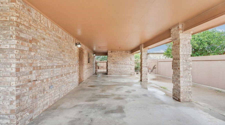 1302 Col. Antonio Zapata Avenue, ZAPATA, Texas 78076, 2 Bedrooms Bedrooms, 4 Rooms Rooms,1 BathroomBathrooms,Residential,For Sale,1302 Col. Antonio Zapata Avenue,20263005